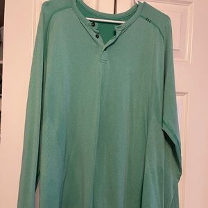Lululemon men’s long sleeve T-shirt perfect color for spring!